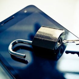 Do You Need A Protection Policy For Your Smartphone? Here Is What You Need To Know